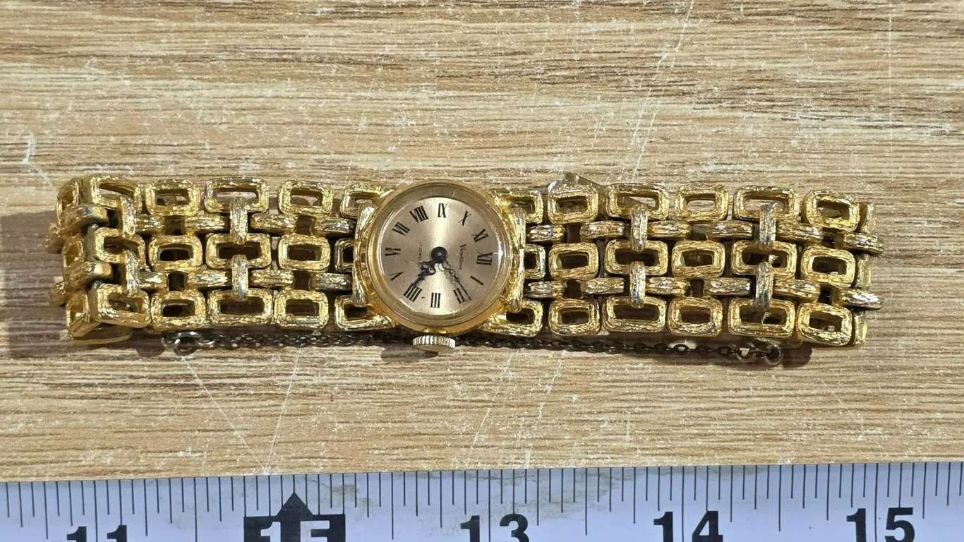 Vendome 17 Jewel Watch ( Working)