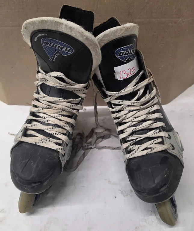 Bauer Vapor Roller Blades (Size 8)