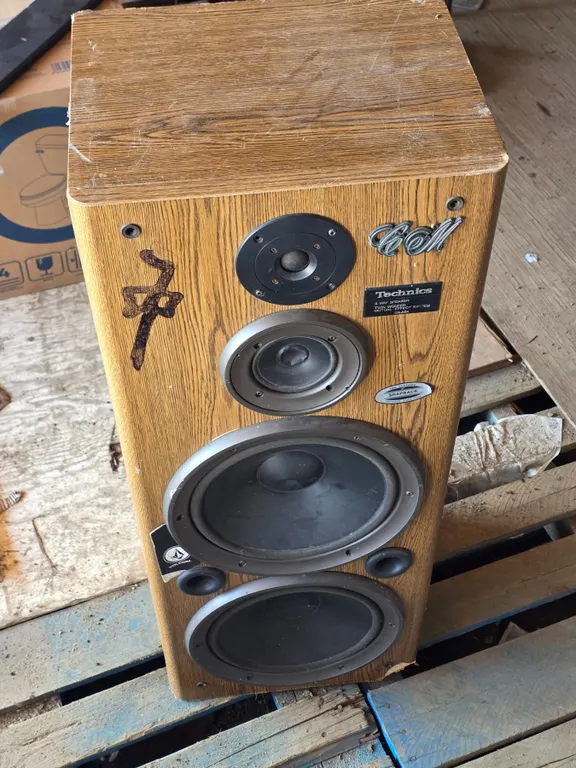 Large 3way speaker- untested- no cords