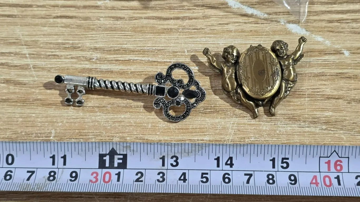 Key Brooch 3'' Long Angle Brooch 2''