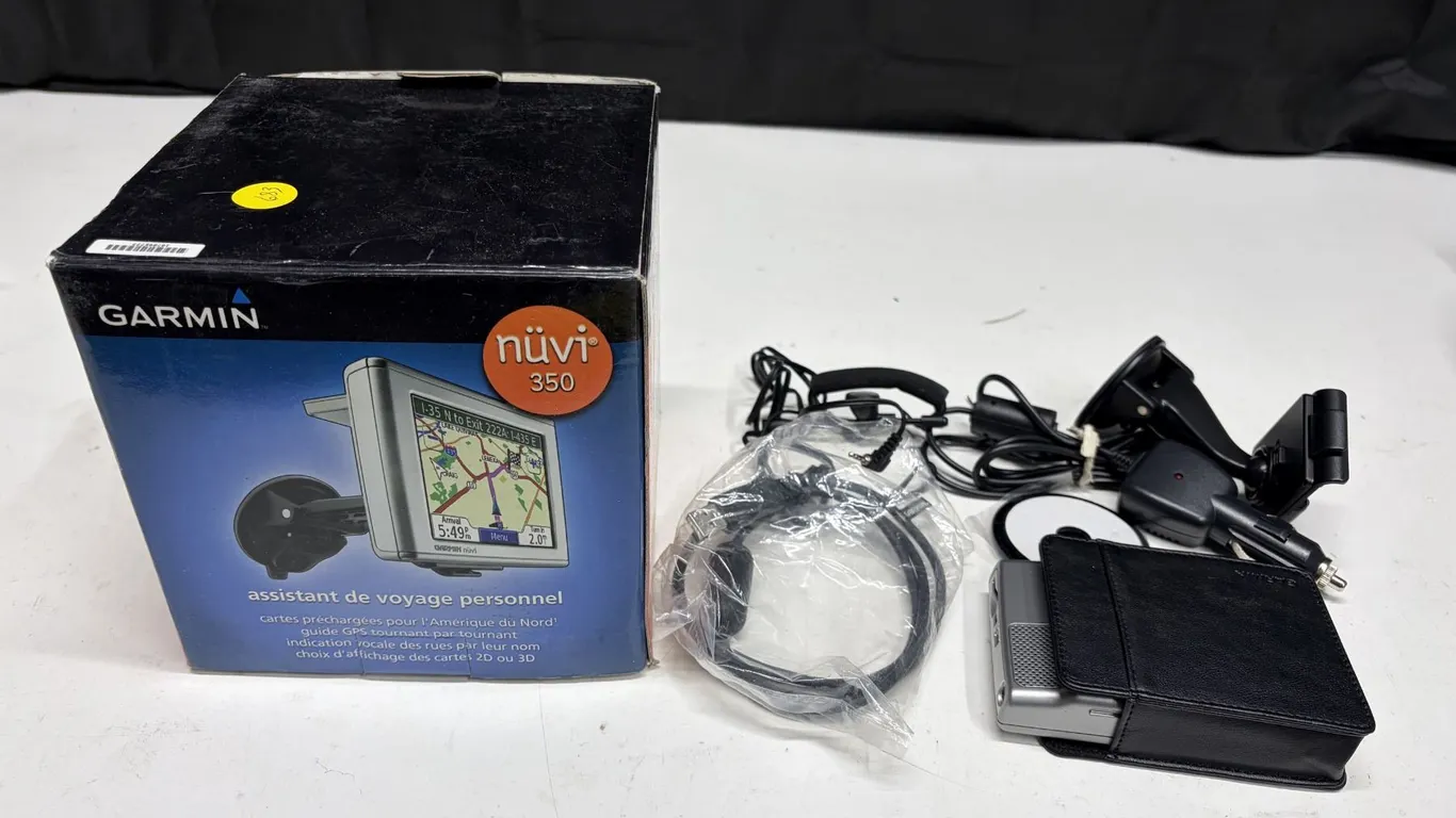NIB Garmin “Nuvi” Personal Travel Assistant GPS
