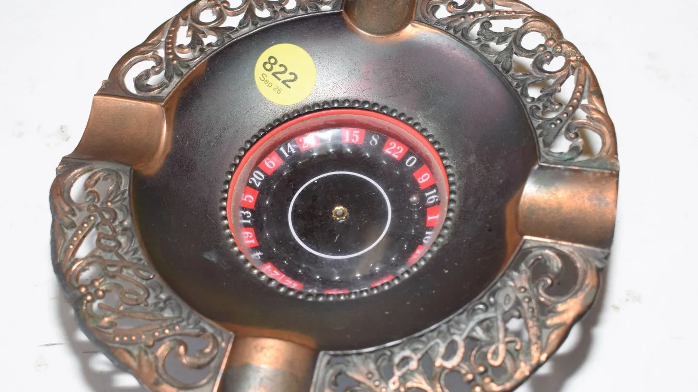 Mechanical Roulette Wheel Ashtray