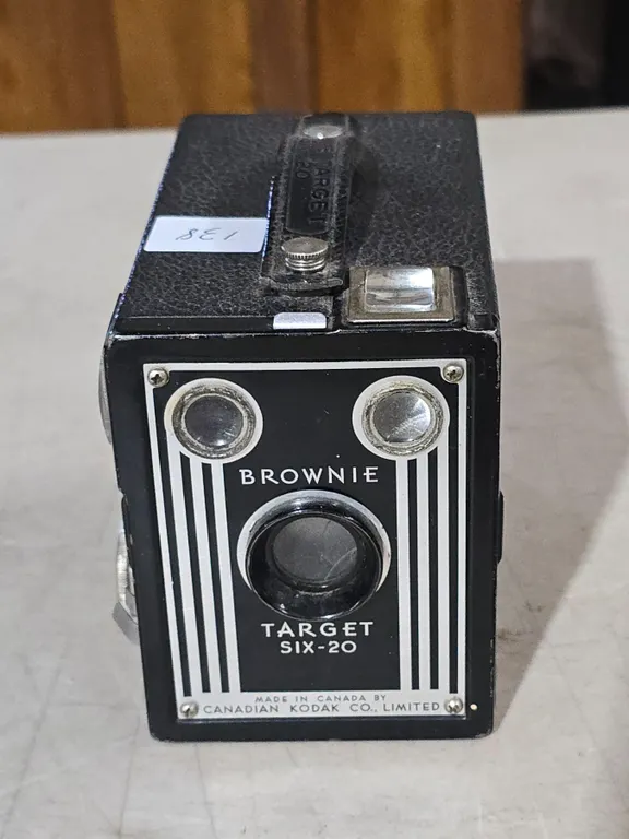 Cdn Kodak Brownie Target Camera