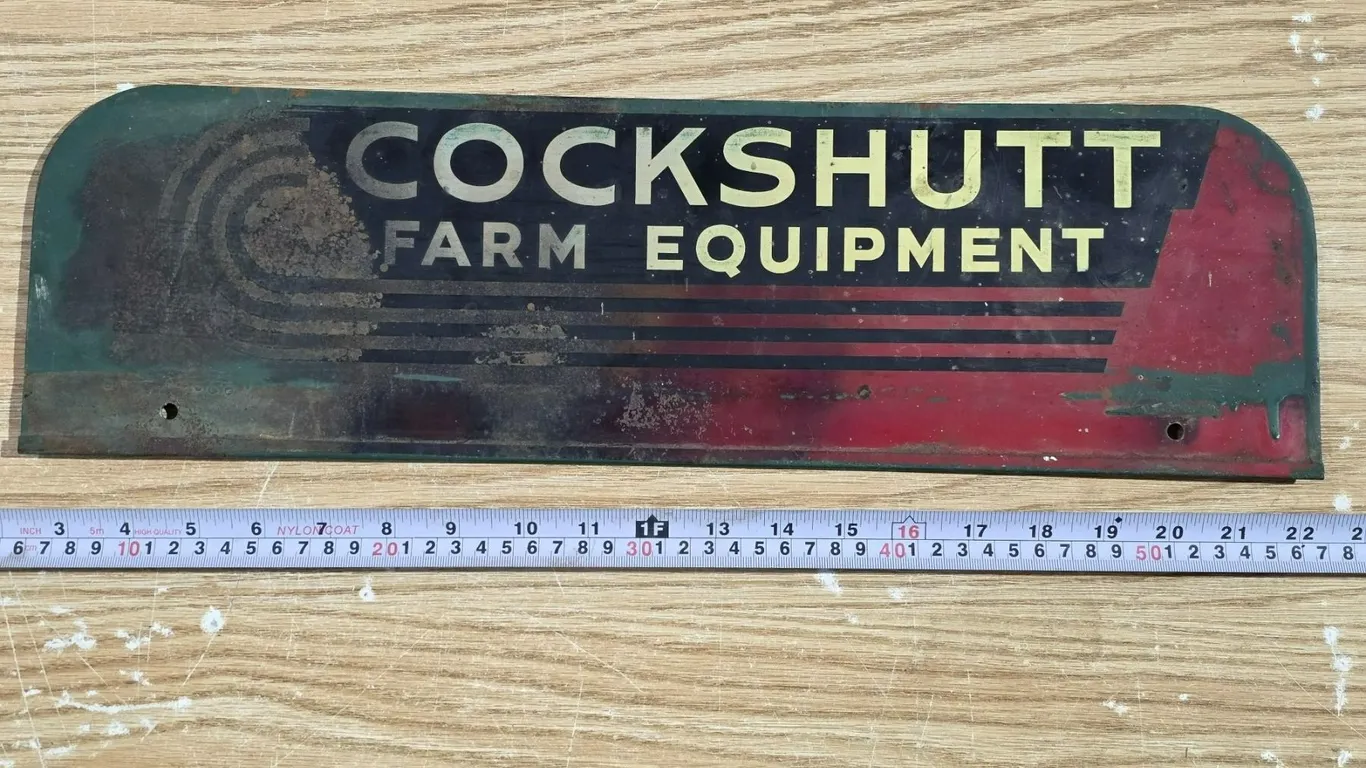 20''x6'' Cock Shutt Farm Equipment Display Rack Top