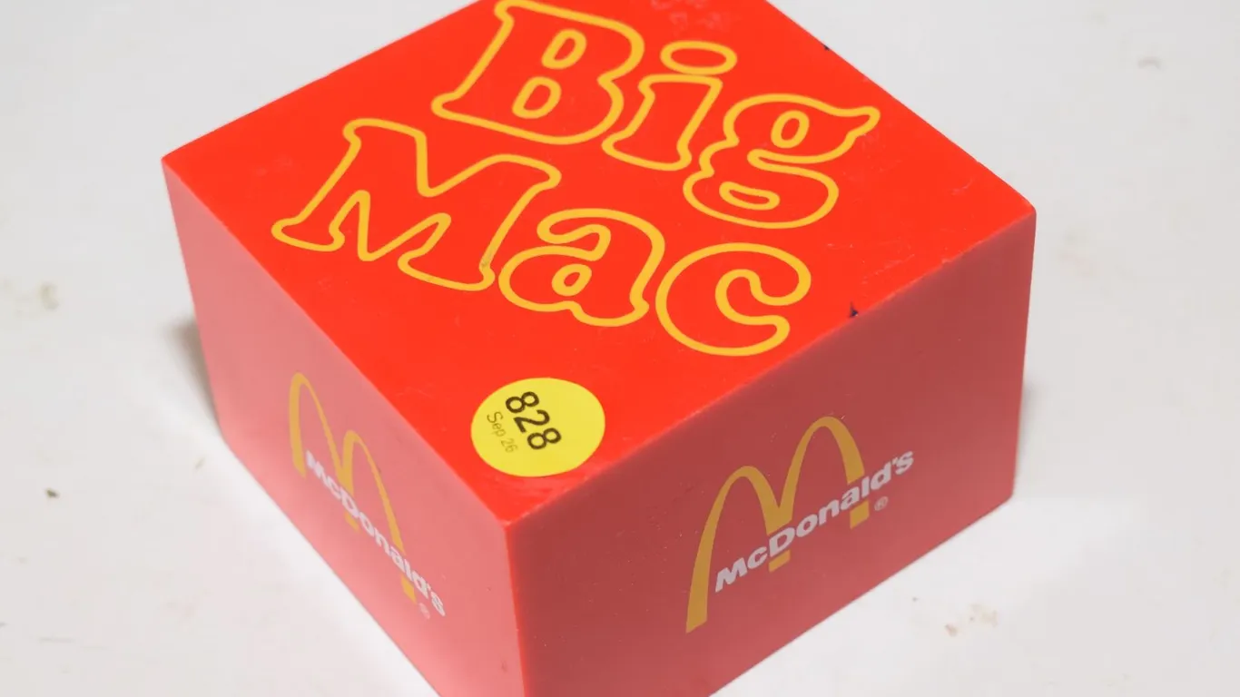McDonald’s Big Mac Vintage Radio
