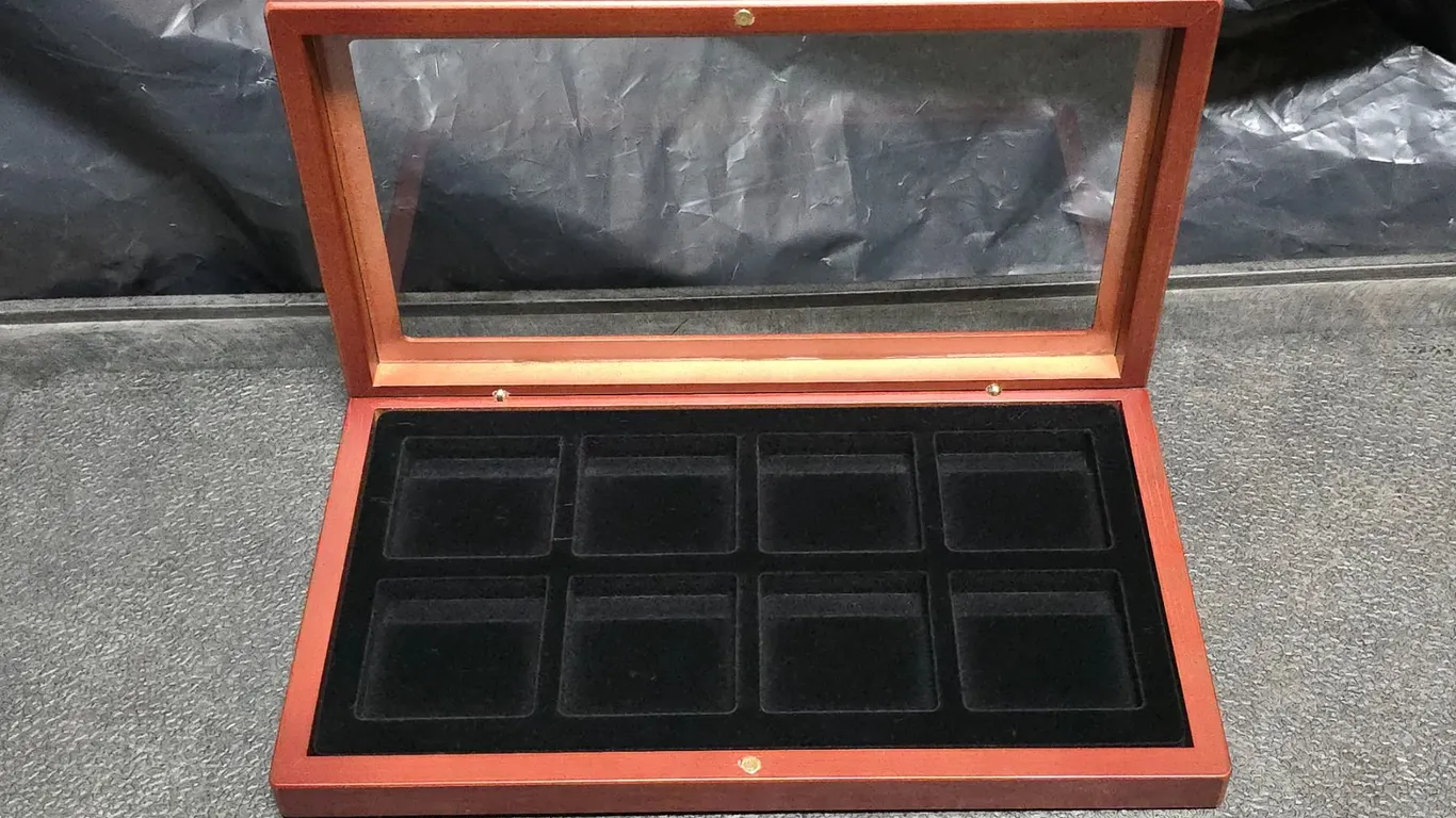 Wooden - 8 coin display Case