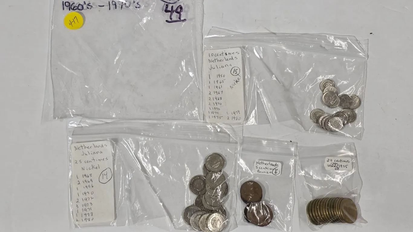 Assorted Foreign Coin Lot - 1960’s & 70’s Netherlands, 1960’s & 70[x=#821