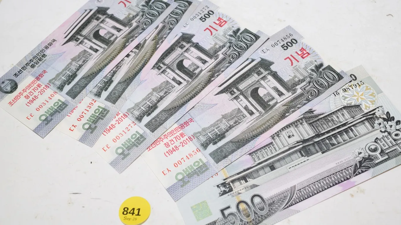 Korean 500 Won Uncirculated Bank Notes