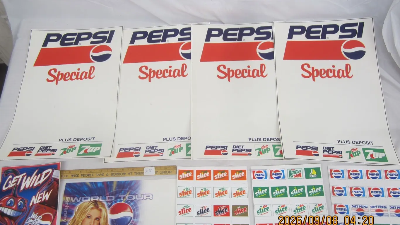 1033. Vintage Pepsi Advertising Lot in Good Shape