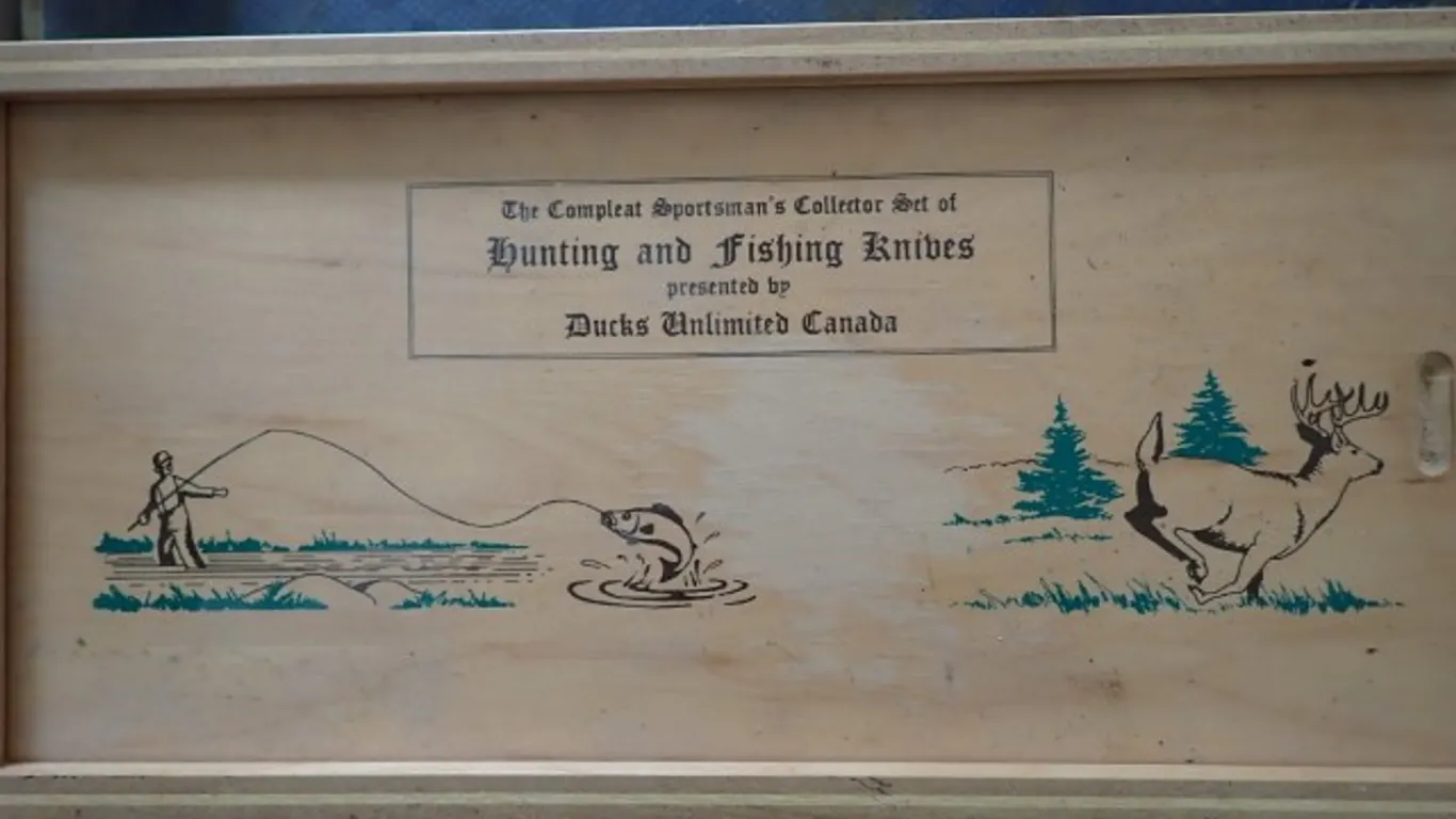 Ducks Unlimited Knives