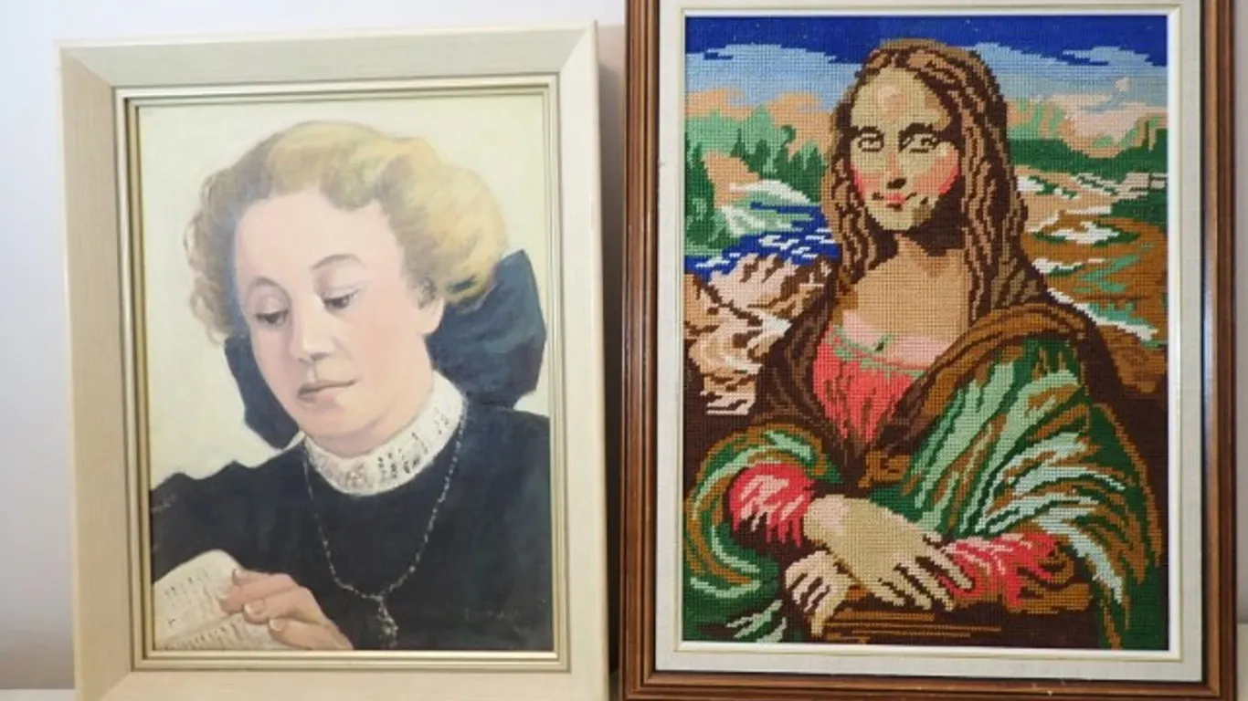 Mona Lisa and a Lady
