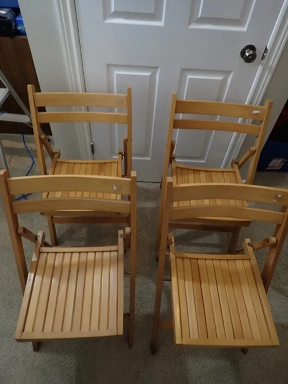 4 Folding deck chairs