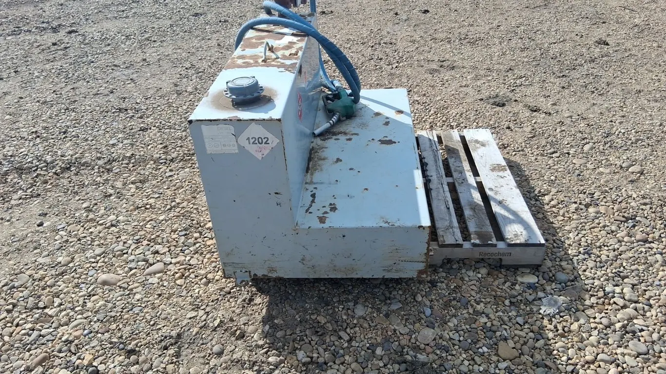 Tidy Tank L Shape Fuel Tank with 15GPM Fill-Rite Pump