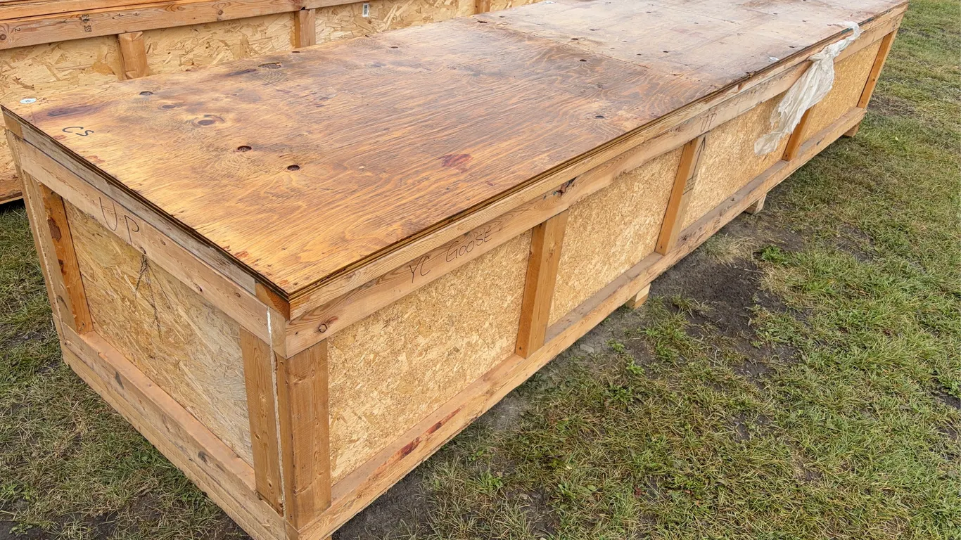 Wood Crate - approx. 19'x4'x3', metal tubing inside. *Unreserved*