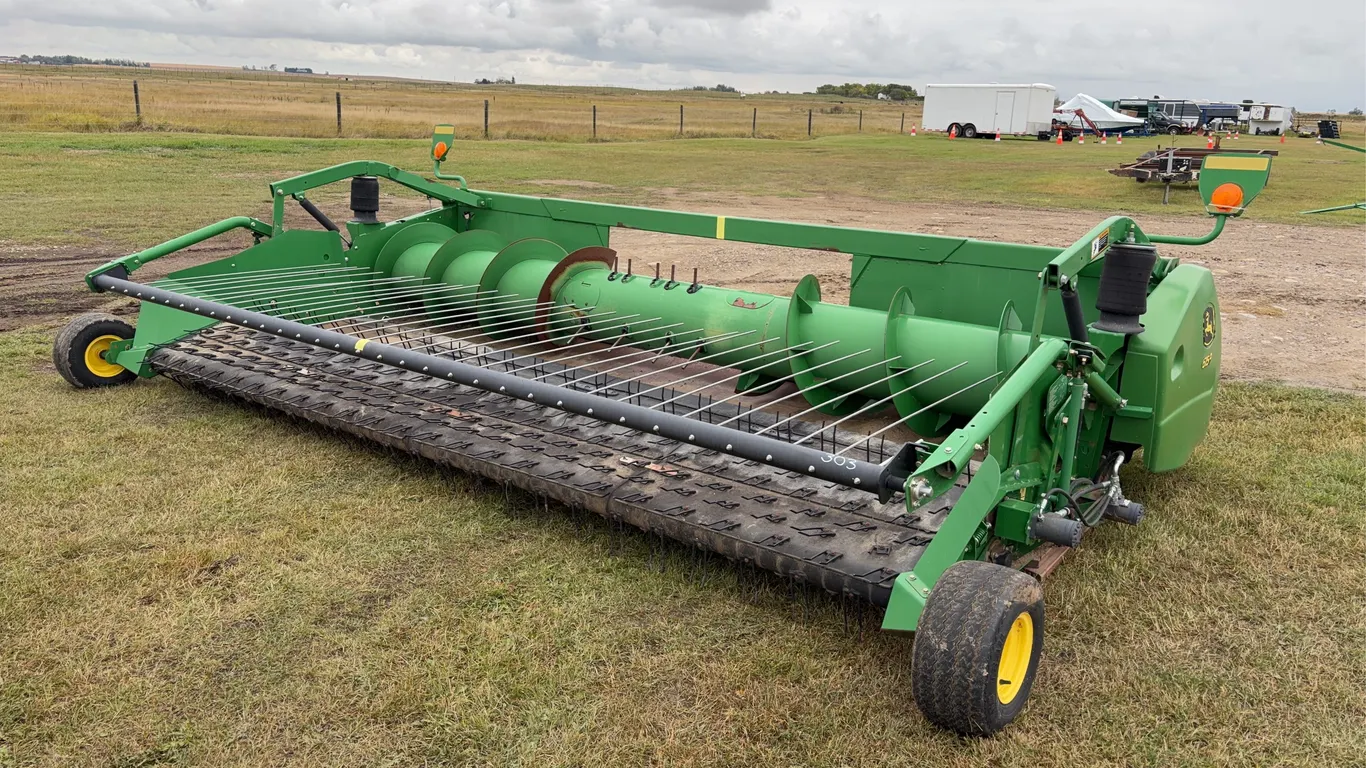 2013 John Deere 615P Belt Pickup Model Header, 15', *Unreserved*