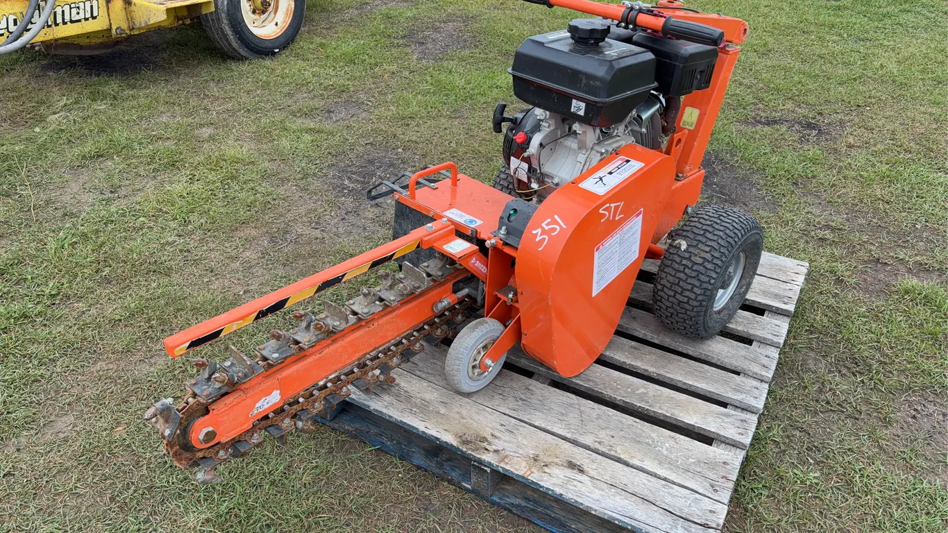 Bolt Trencher *Unreserved*