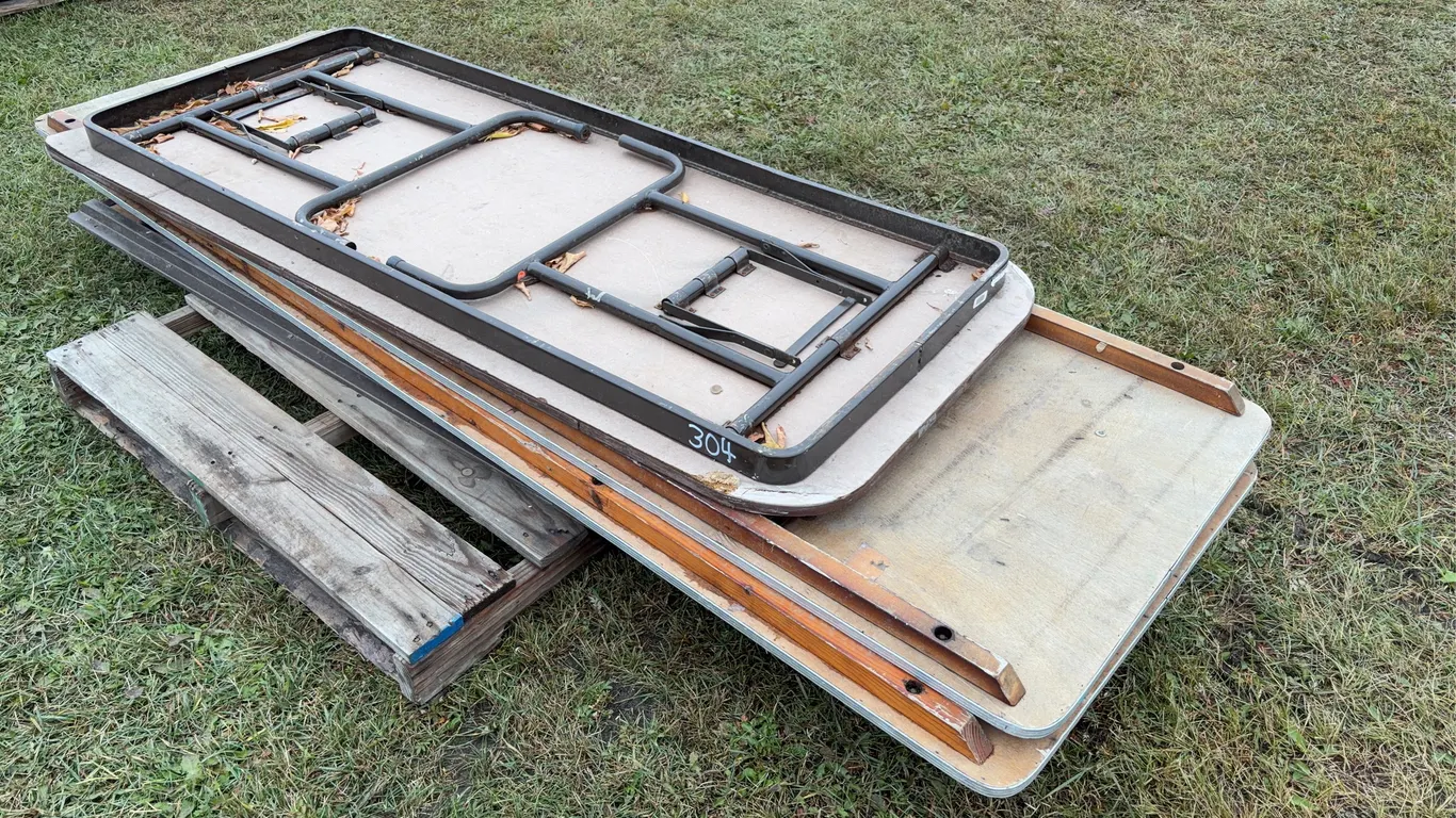 4 - Assorted Size Foldable Tables Approx. 6' x 2'5'' - 8' x 2'5'' *Unreserved*