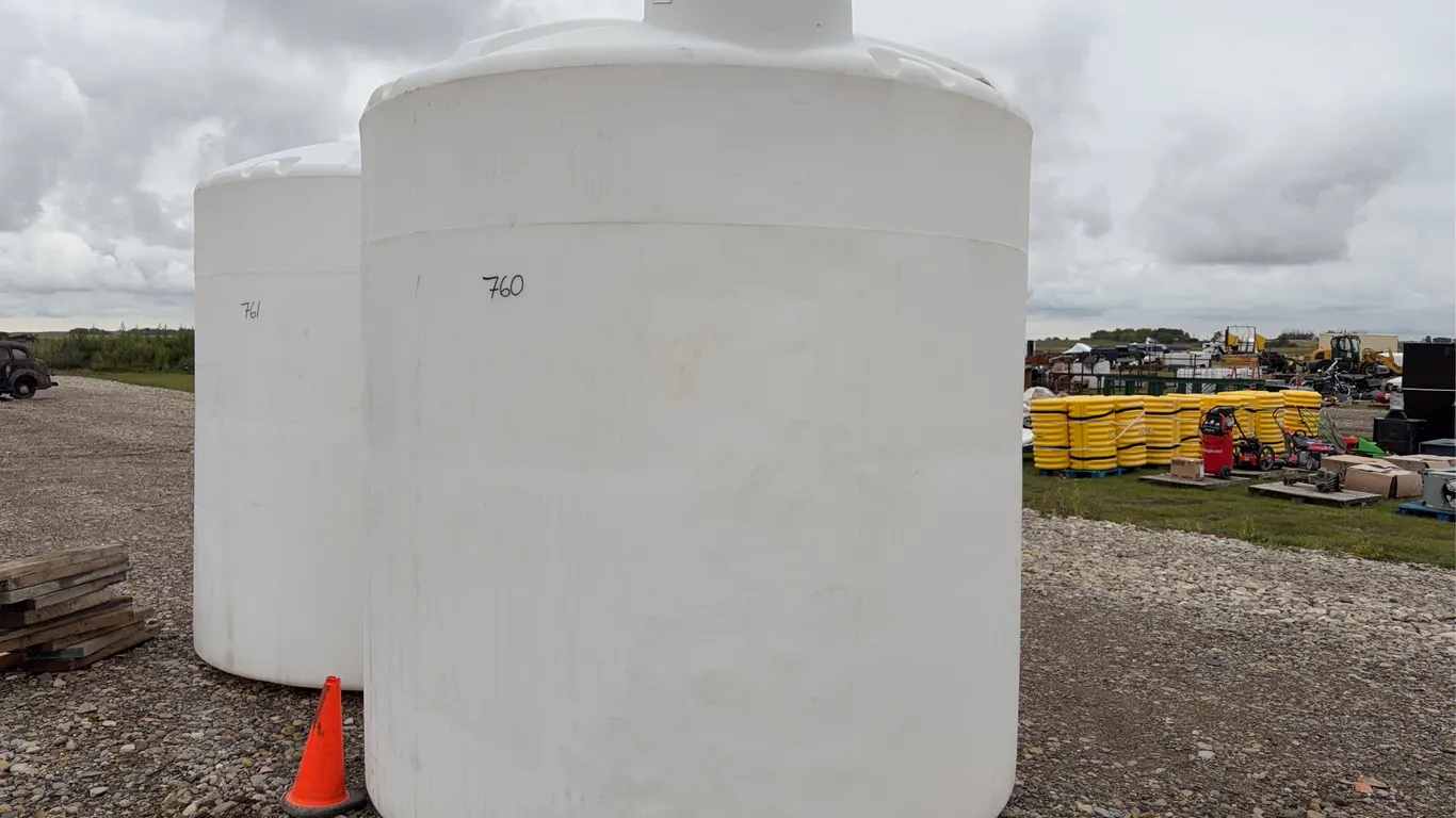 2500 Gallon / 10,000L Plastic Storage Tank