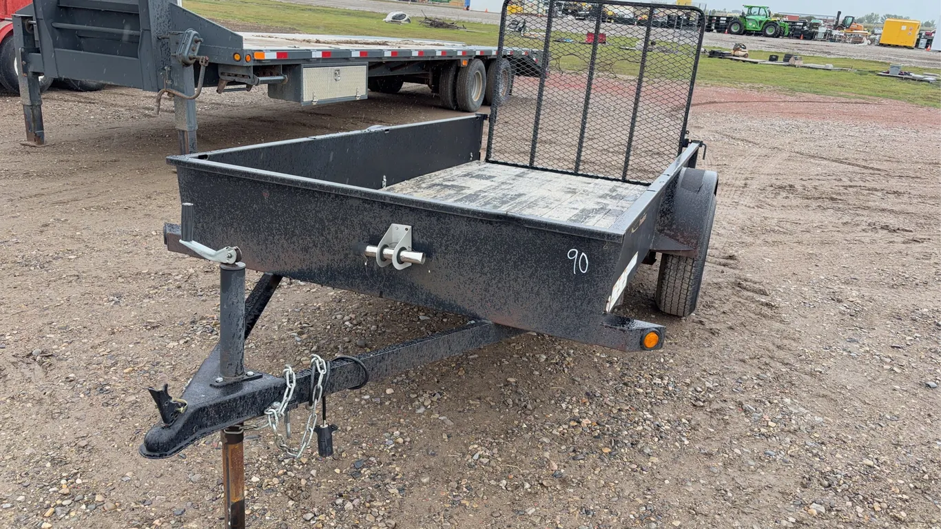 2017 Rainbow Trailers Bumper pull trailer w/ ramp, *Unreserved*