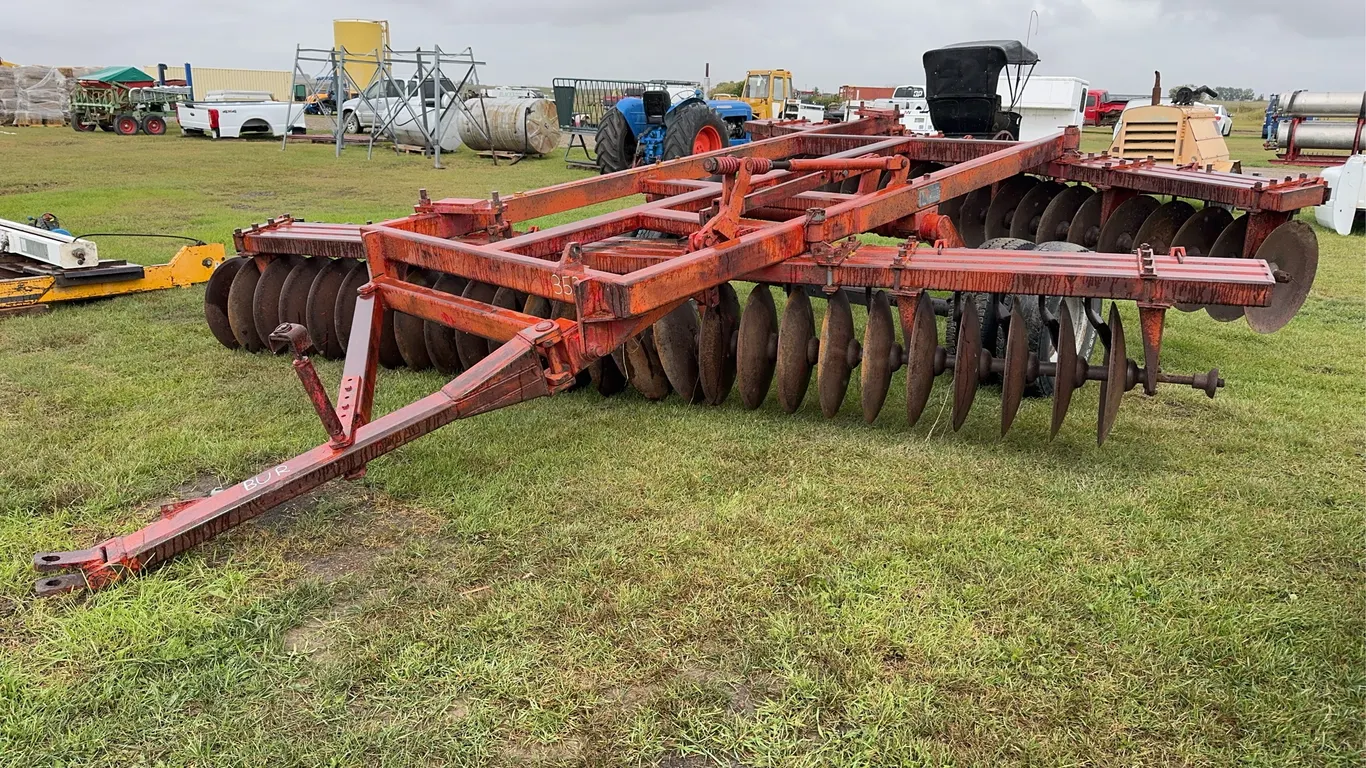 Miller Offset Disc Plow Approx. 15', Clevise Hitch Mount *Unreserved*
