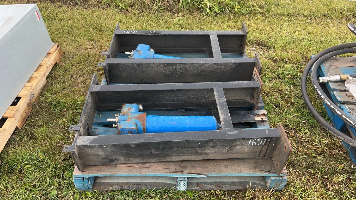 2 Hydraulic Filter setups, *Unreserved*