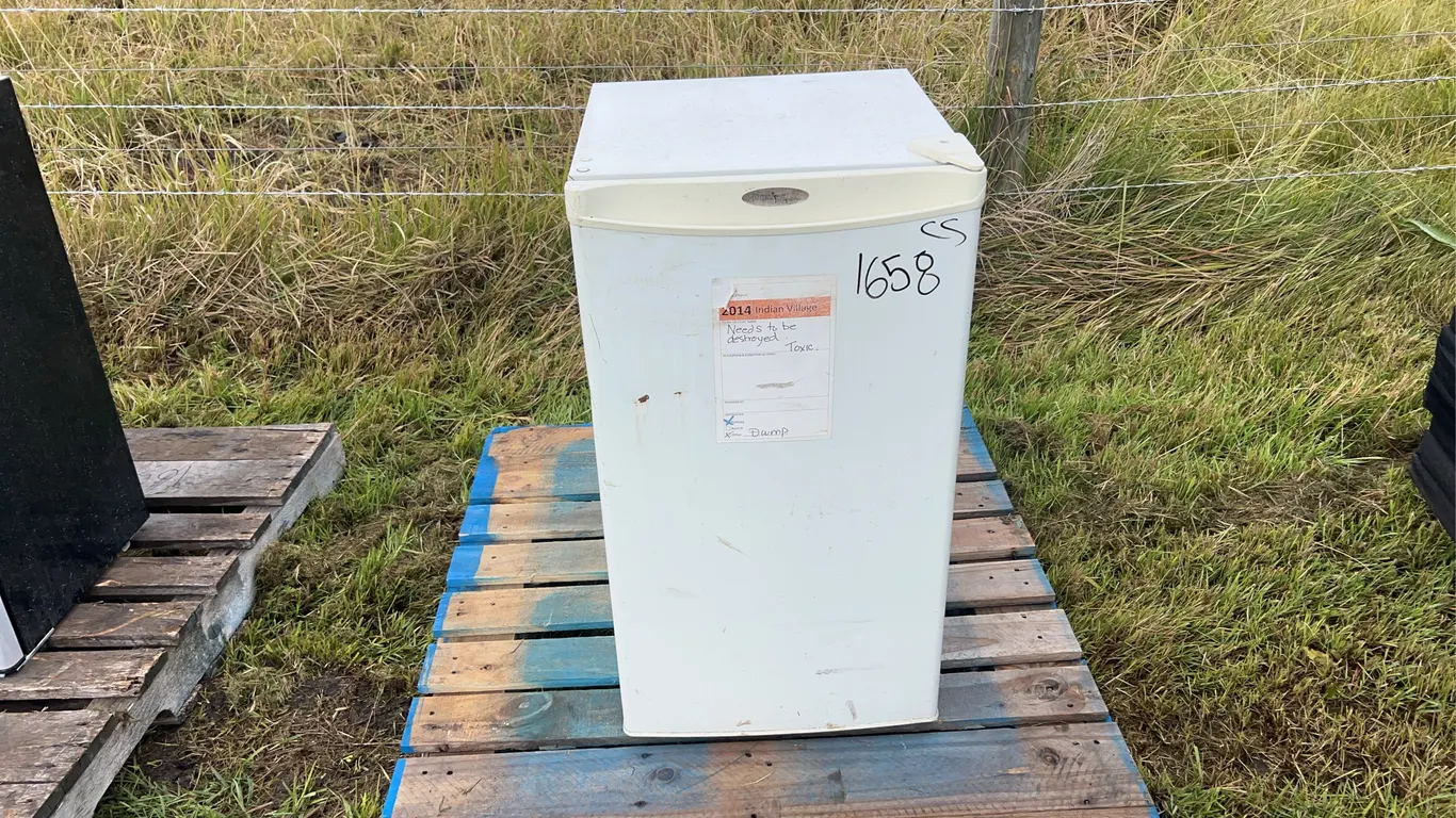 Danby Mini Fridge, *Unreserved*
