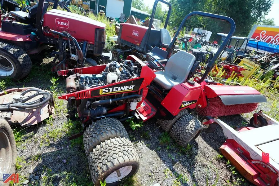 Steiner #440 Diesel 4WD Utility Tractor