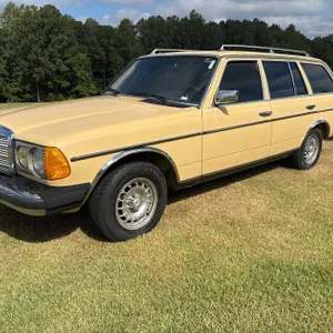 Offered at No Reserve | 1985 MERCEDES-BENZ 300TD
