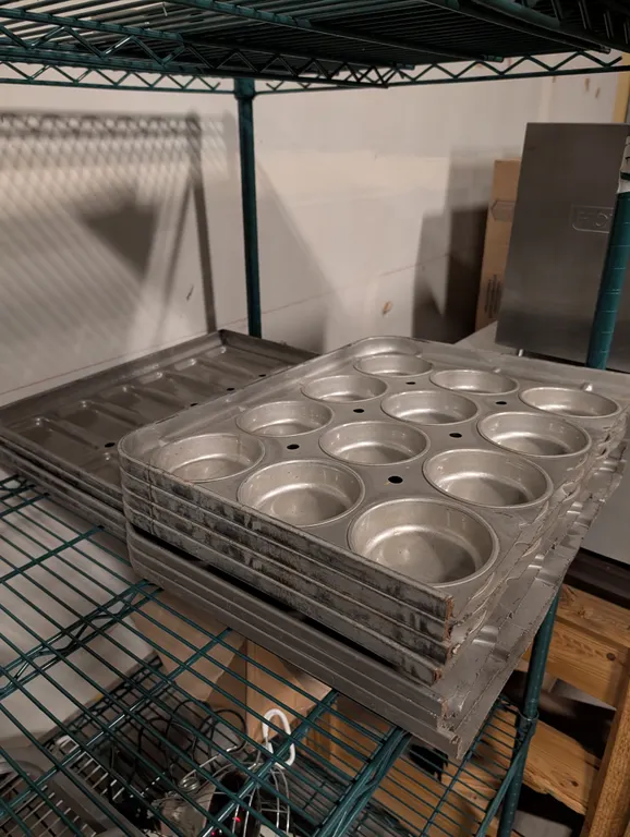 Assorted Lot of Bake Pans