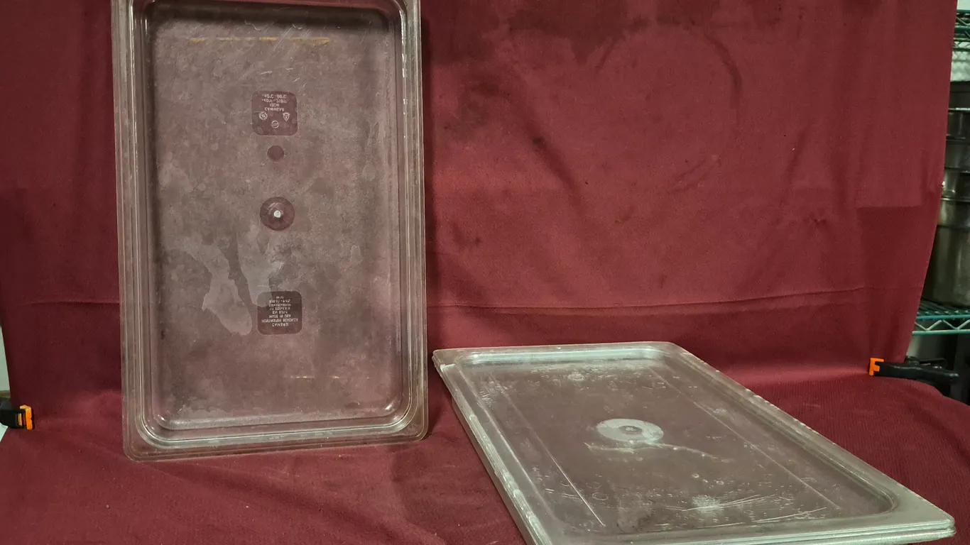 (2) Full Size 2-1/2" Deep Polycarbonate Food Pans with Covers