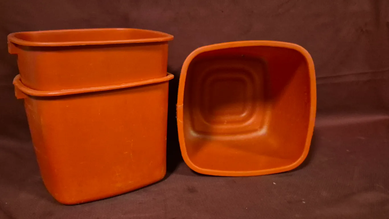 (3) Sanitizer Buckets