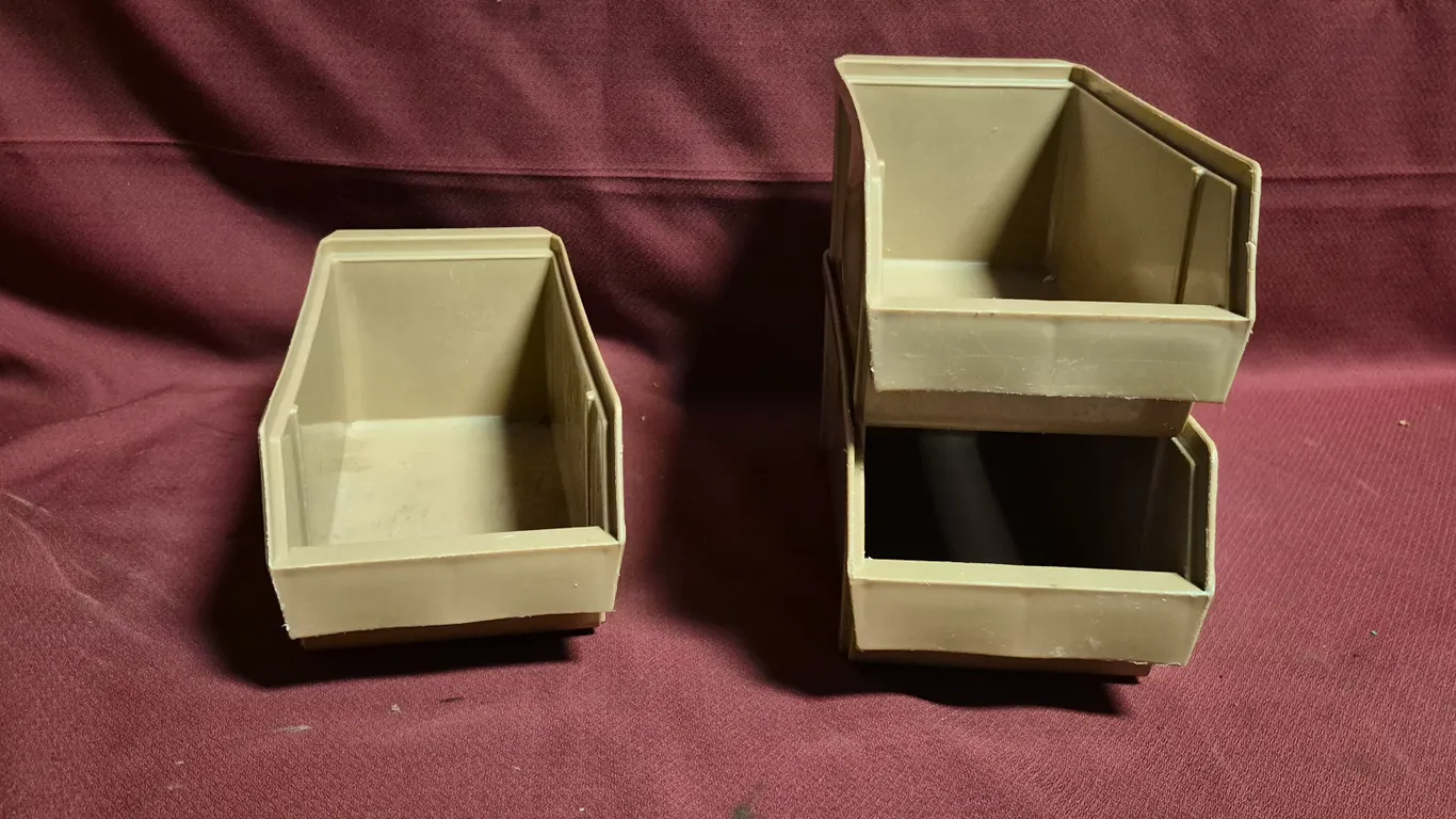 (3) Polycarbonate Bins