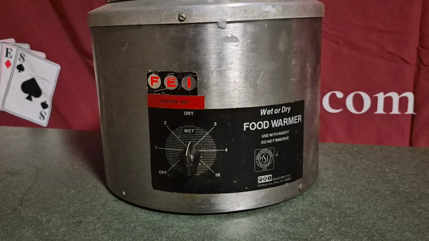 FEI 7qt Soup Warmer with Inset and Cover - Model # SW8 - 120 Volts; 1 Phase - NSF Approved