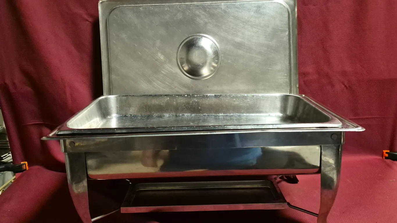 Winco Folding Chaffing Dish with Water Pan; Hotel Pan; and Cover