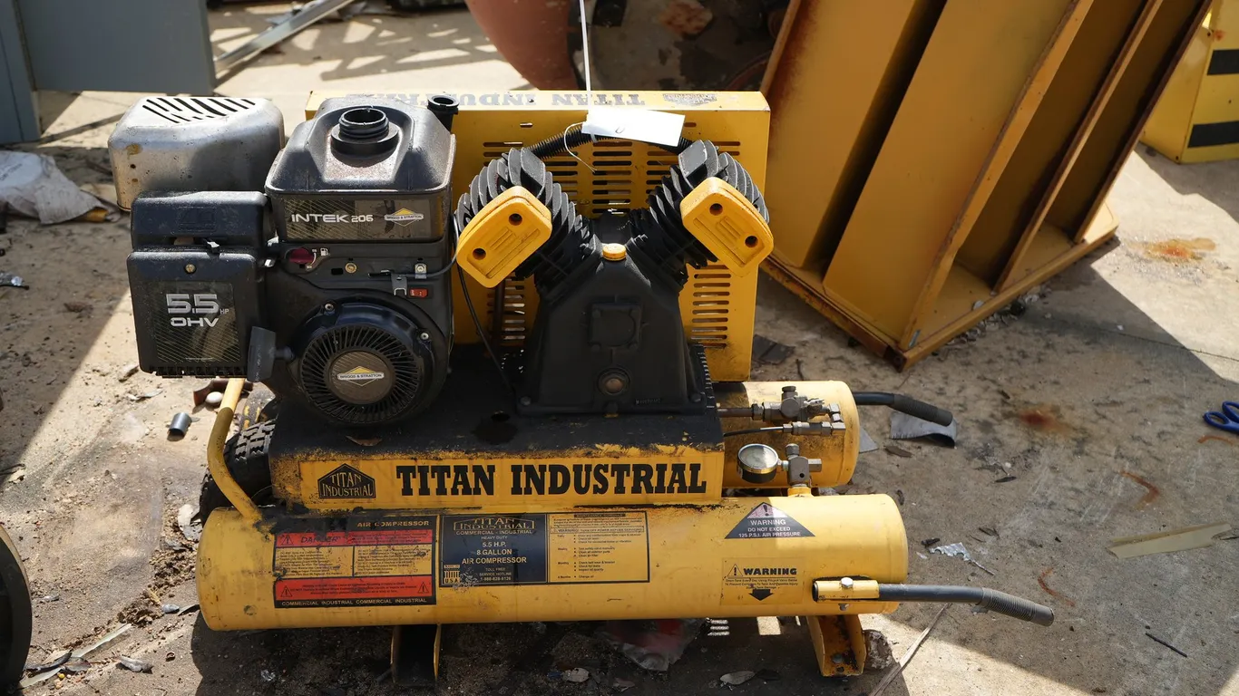 Titan Industries Twin Air Compressor