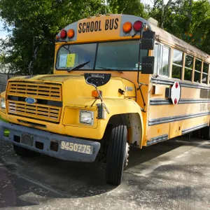 1994 Ford Carpenter B700 School Bus (Bad Rear Brakes) - Will Need to be Towed