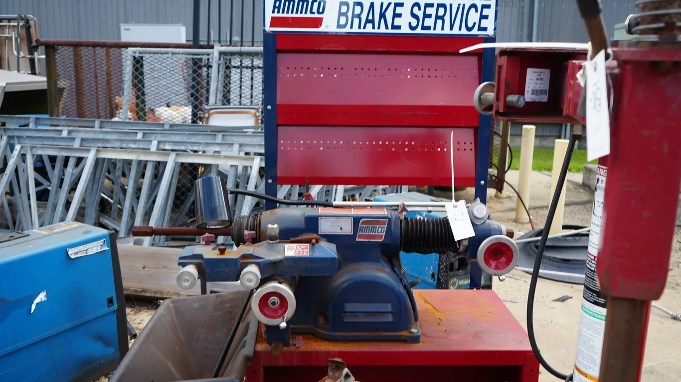 Ammco Professional Brake Service Machine