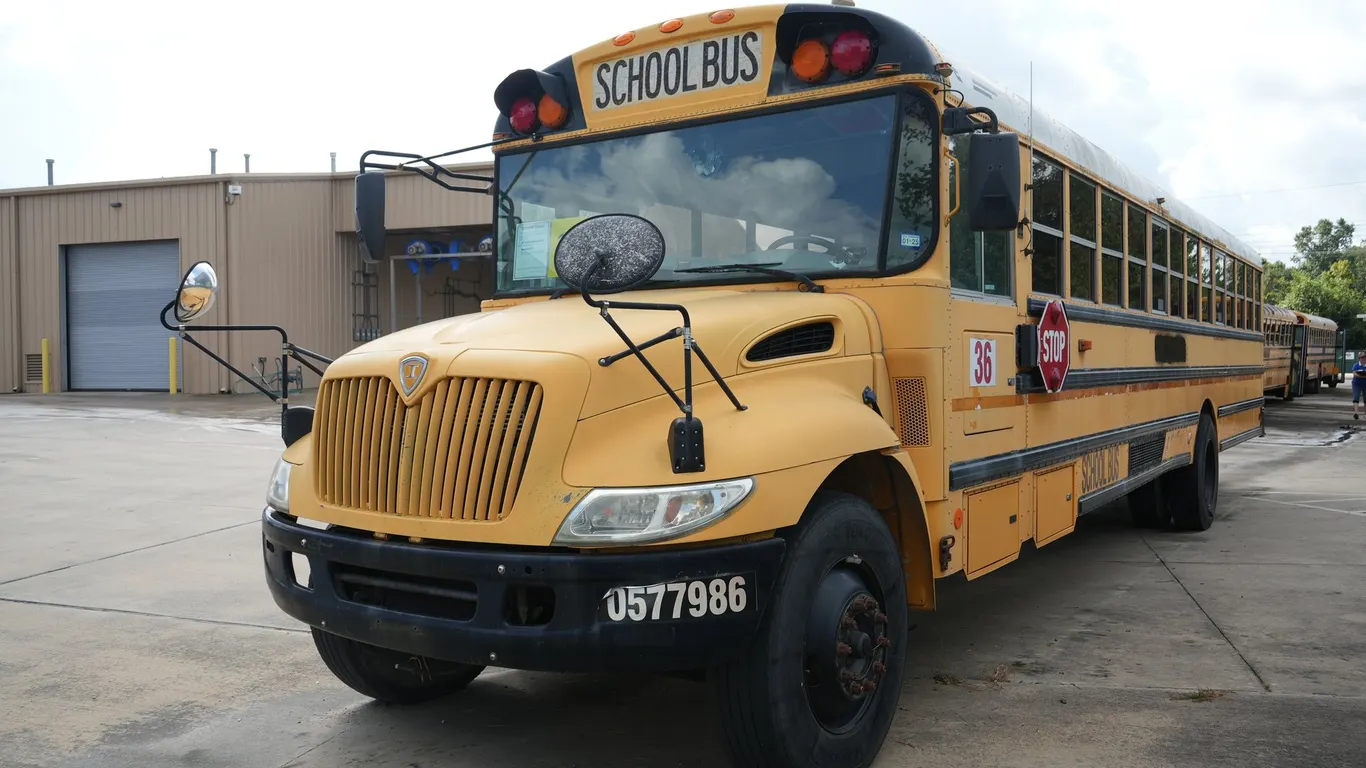 2005 International CE 300 School Bus (Bad Transmission) - Will Need to be Towed
