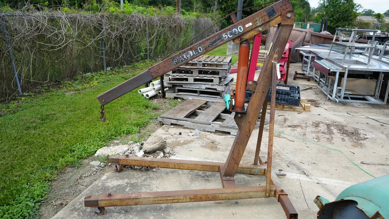 Engine Hoist