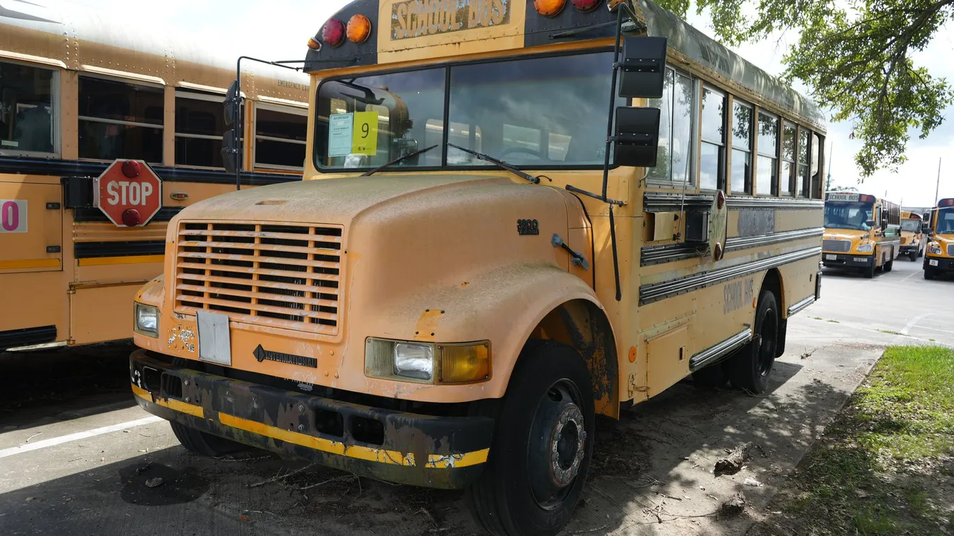 1997 International Navistar Carpenter 3800 School Bus - Will Need to be Towed