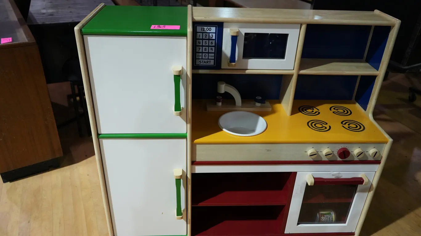 Play Kitchen