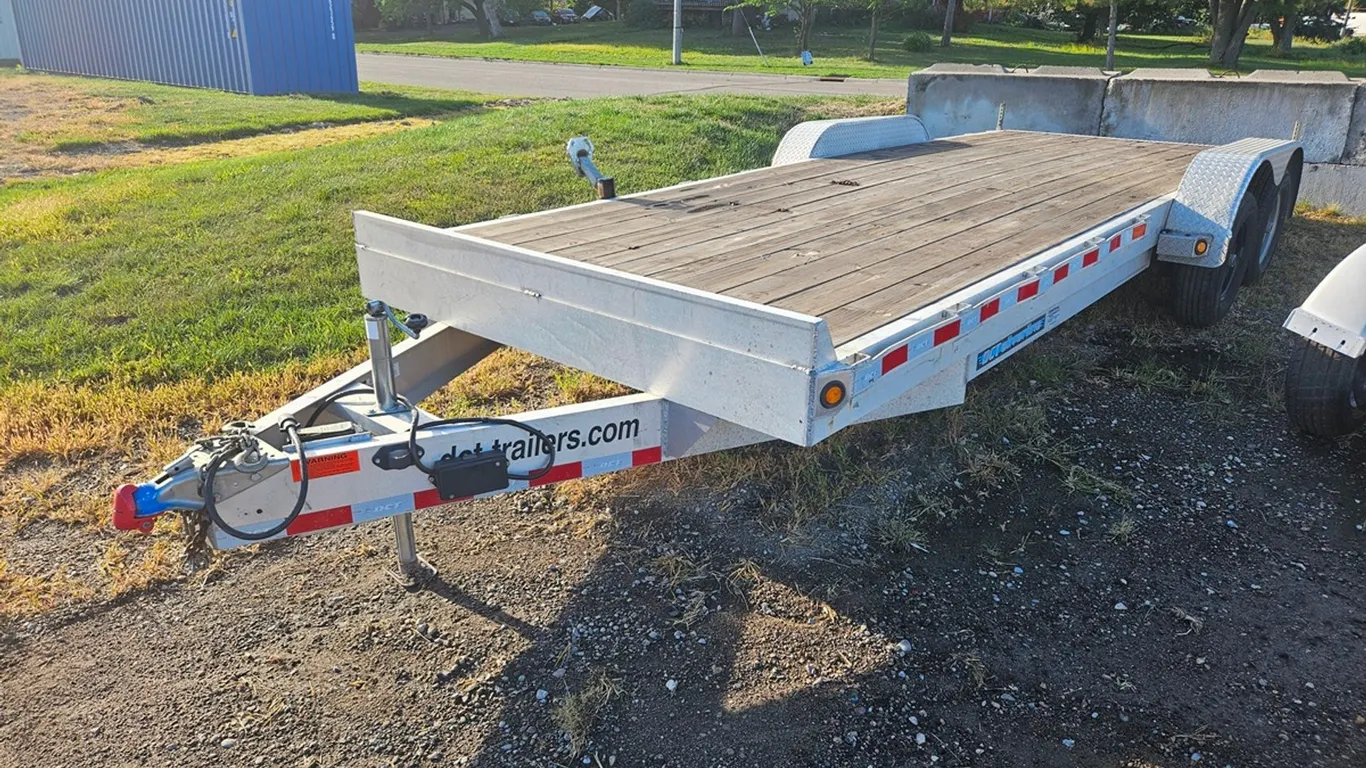 2025 DCT Aluminum Car Hauler (Cracked Frame)