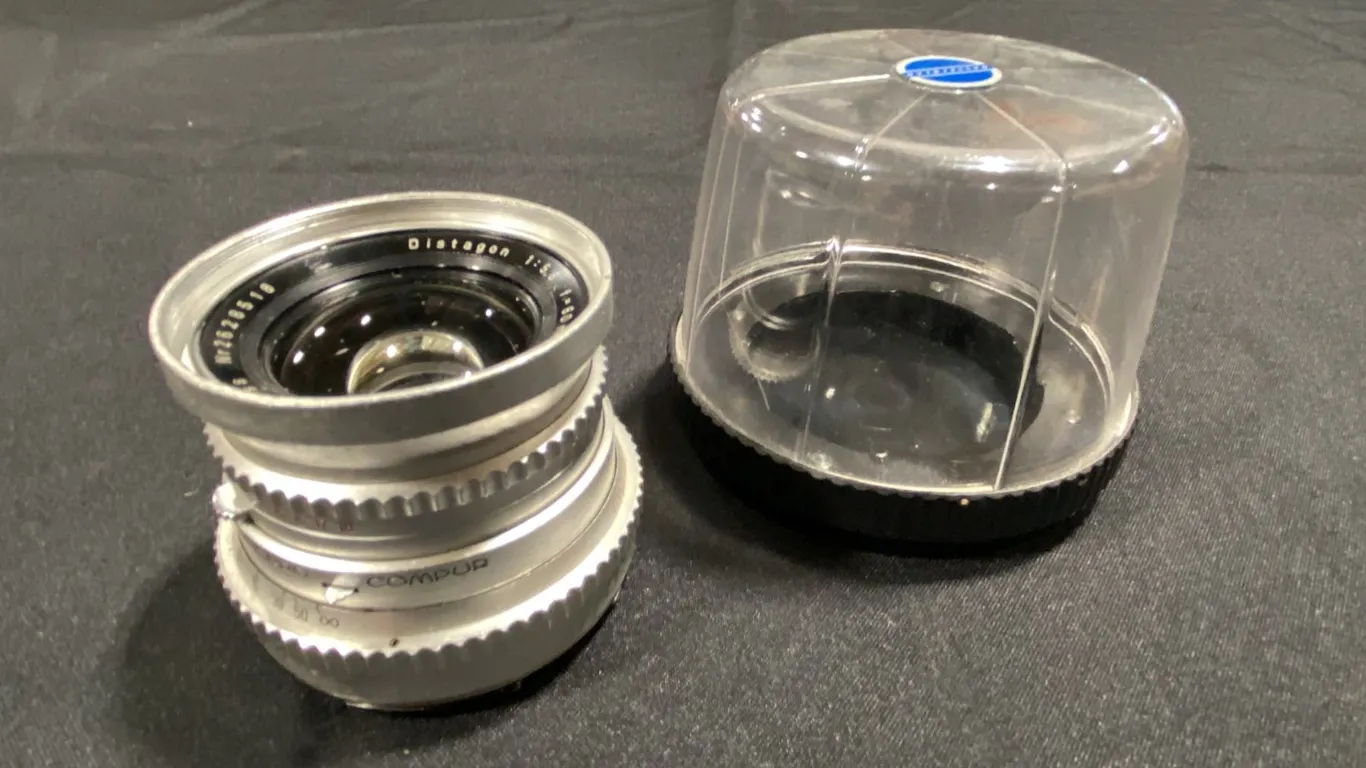 CARL ZEISS DISTAGON 1:5.6 F=60MM LENS WITH CASE