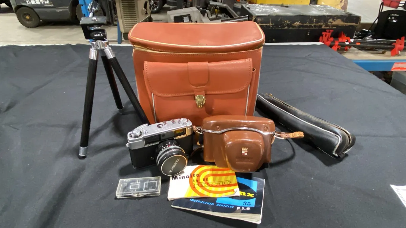 YASHICA LYNX-1000 35MM FILM CAMERA WITH CASE, CAMERA BAG AND TRI-POD