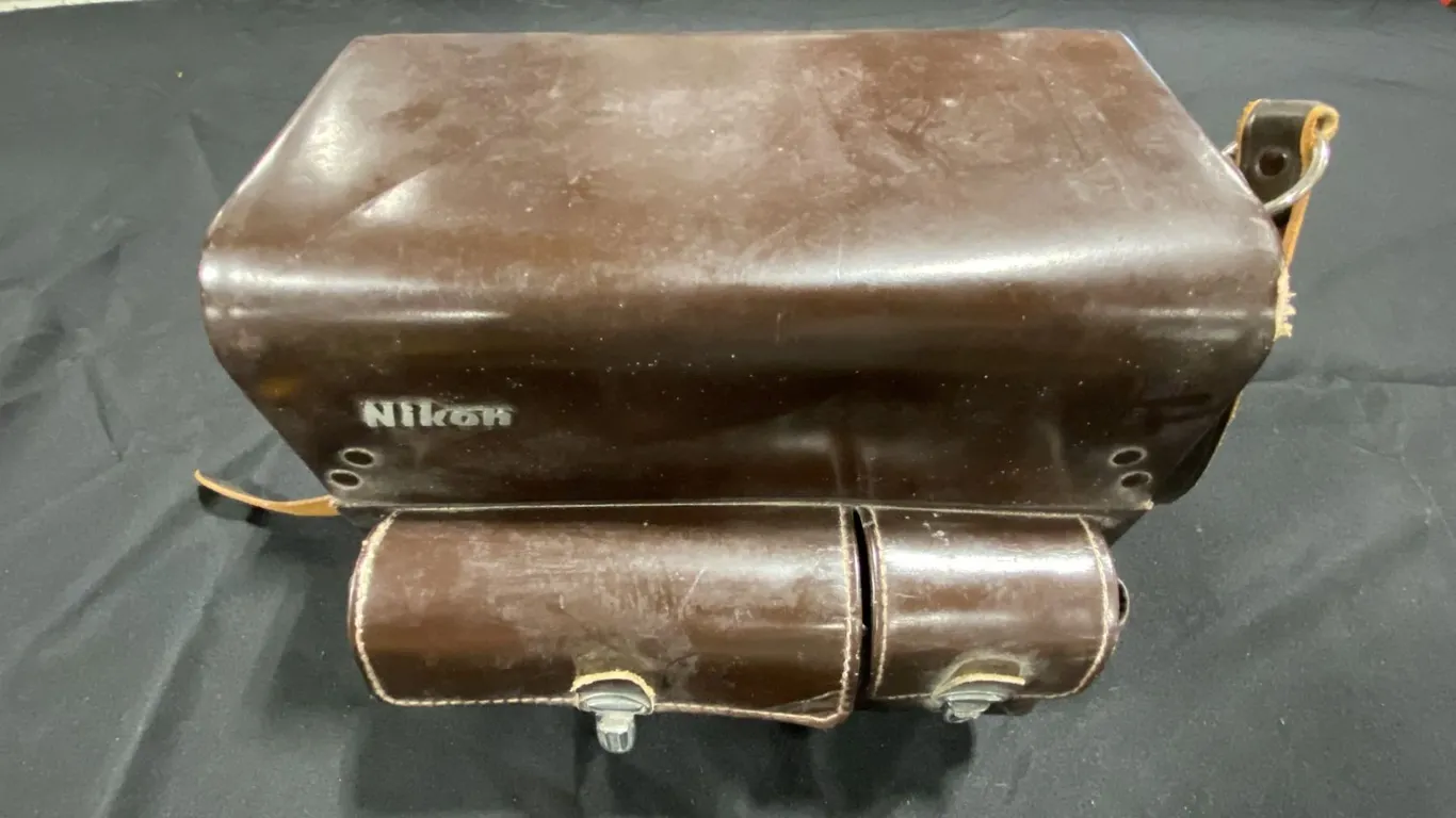 NIKON FB-8 DARK BROWN LEATHER CAMERA BAG