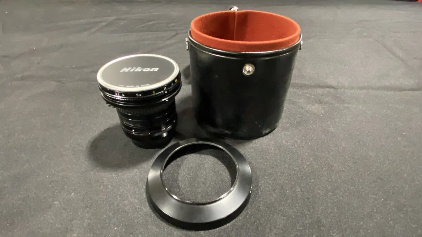 NIKON PC-NIKKOR 28MM 1:3.5 LENS WITH CASE