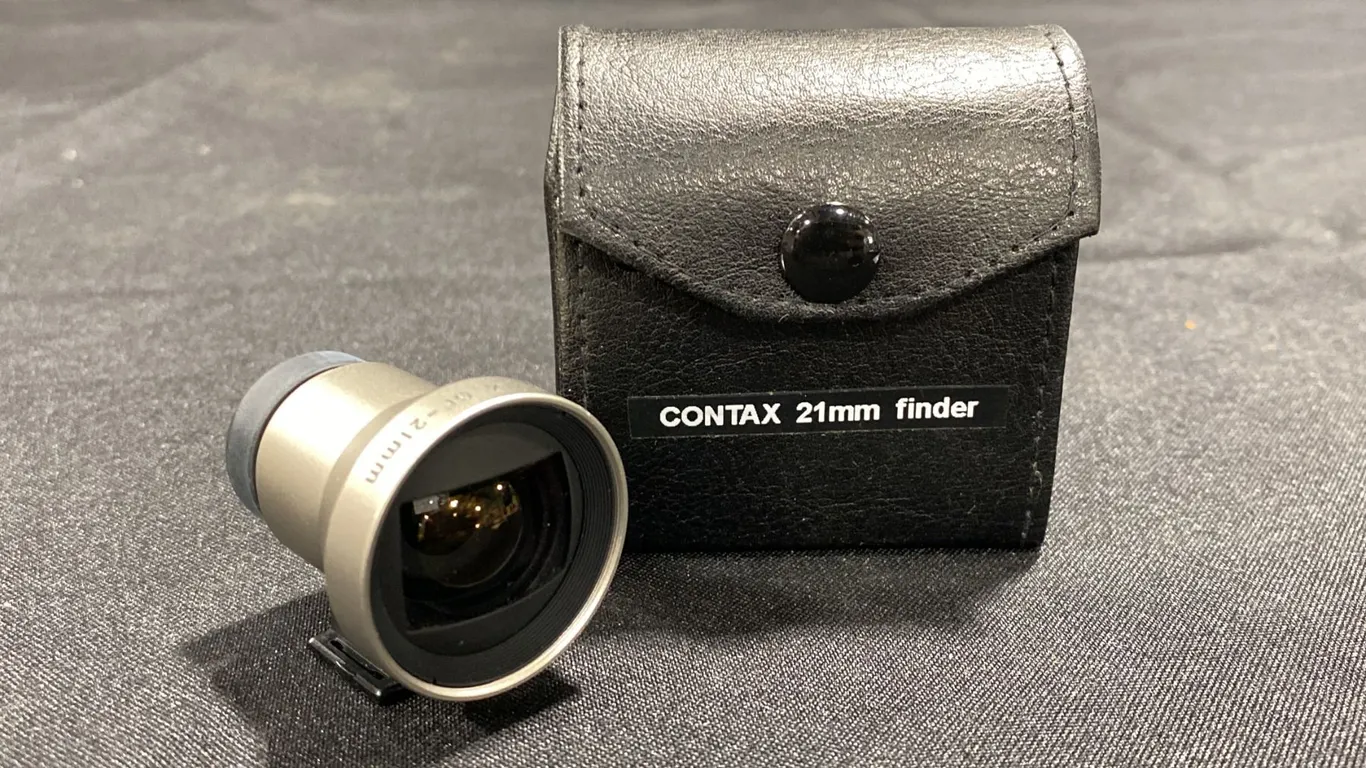 CONTAX GF-21MM VIEW FINDER WITH CASE