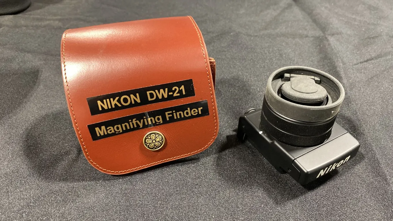 NIKON DW-21 MAGNIFYING FINDER *FITS NIKON F4 CAMERA*