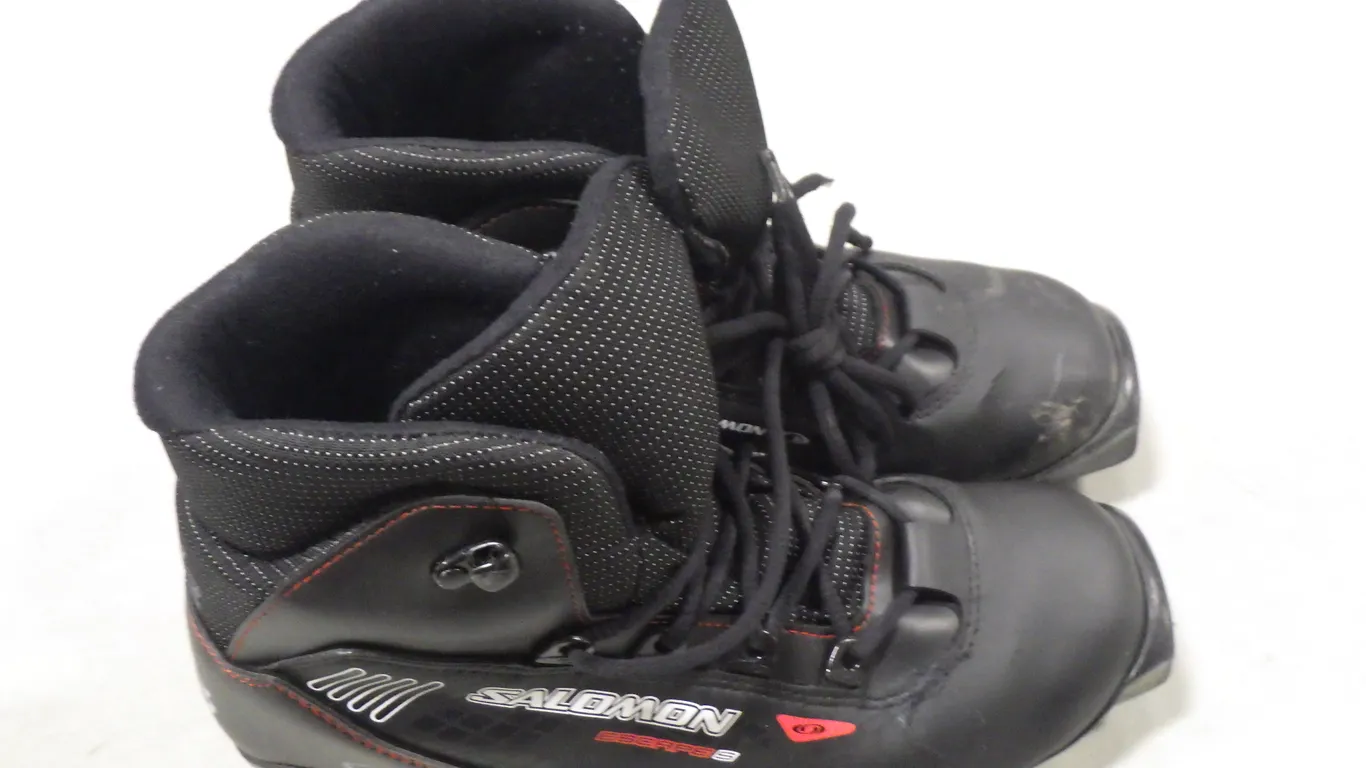 Salomon Escape 5 Cross-country ski boot (size 8) Salomon Escape 5
