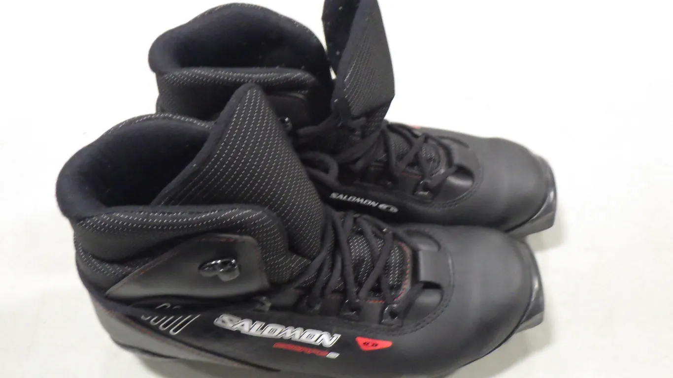 Salomon Escape 5 Cross-country ski boot (size 8.5) Salomon Escape 5